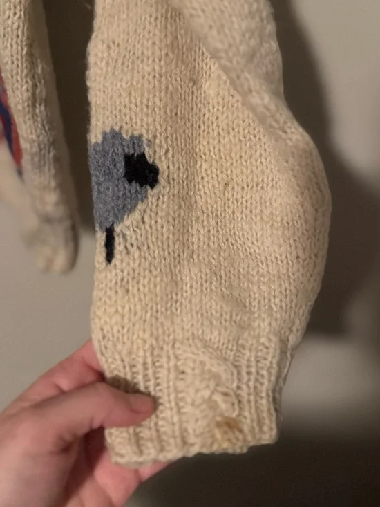 Vintage 90’s Woolrich Cream Knit Sweater with Cottage-core Sheep Motif- Size M - Picture 4 of 14